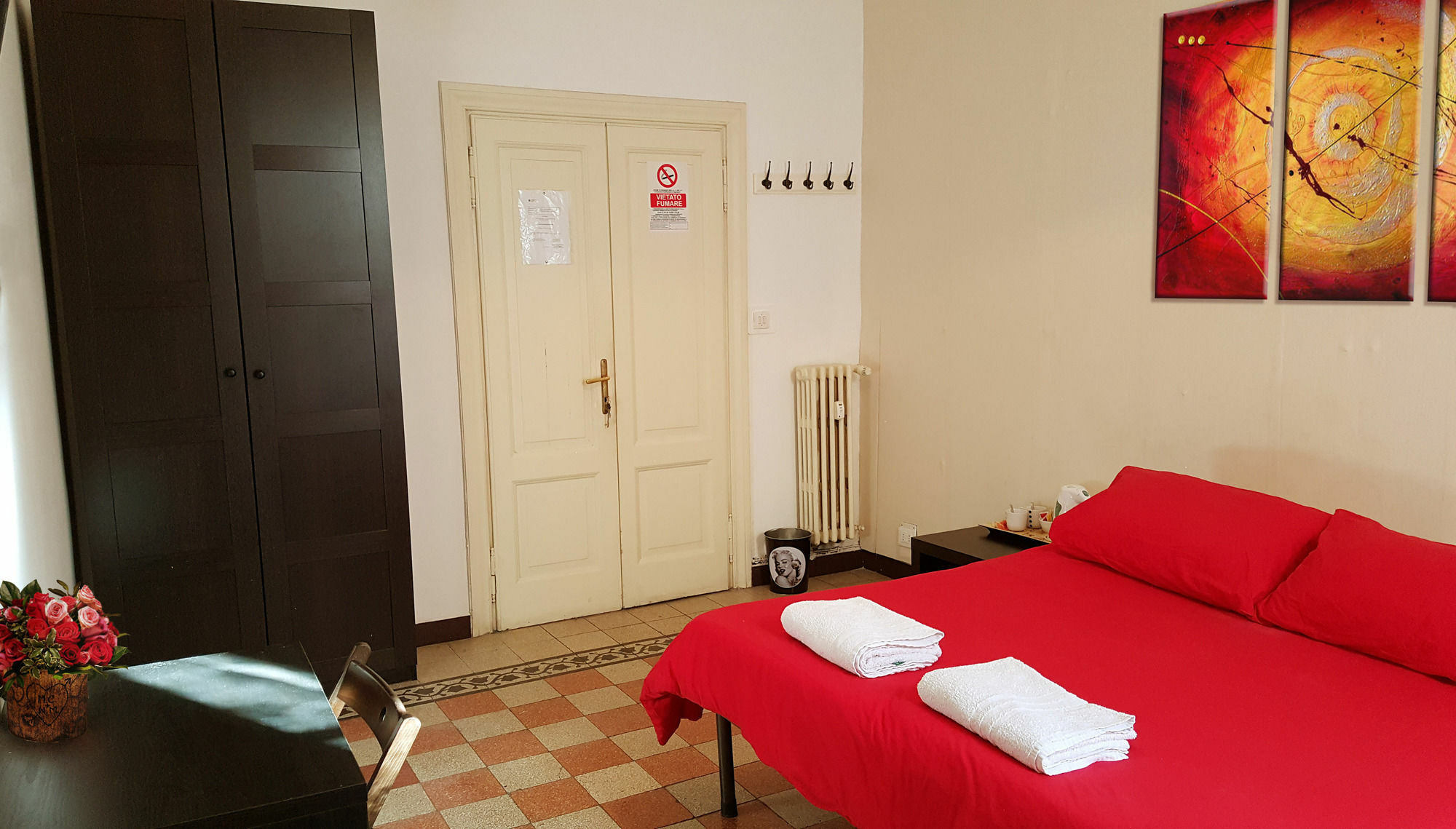 Hosting Flats Guesthouse Rome Exterior photo