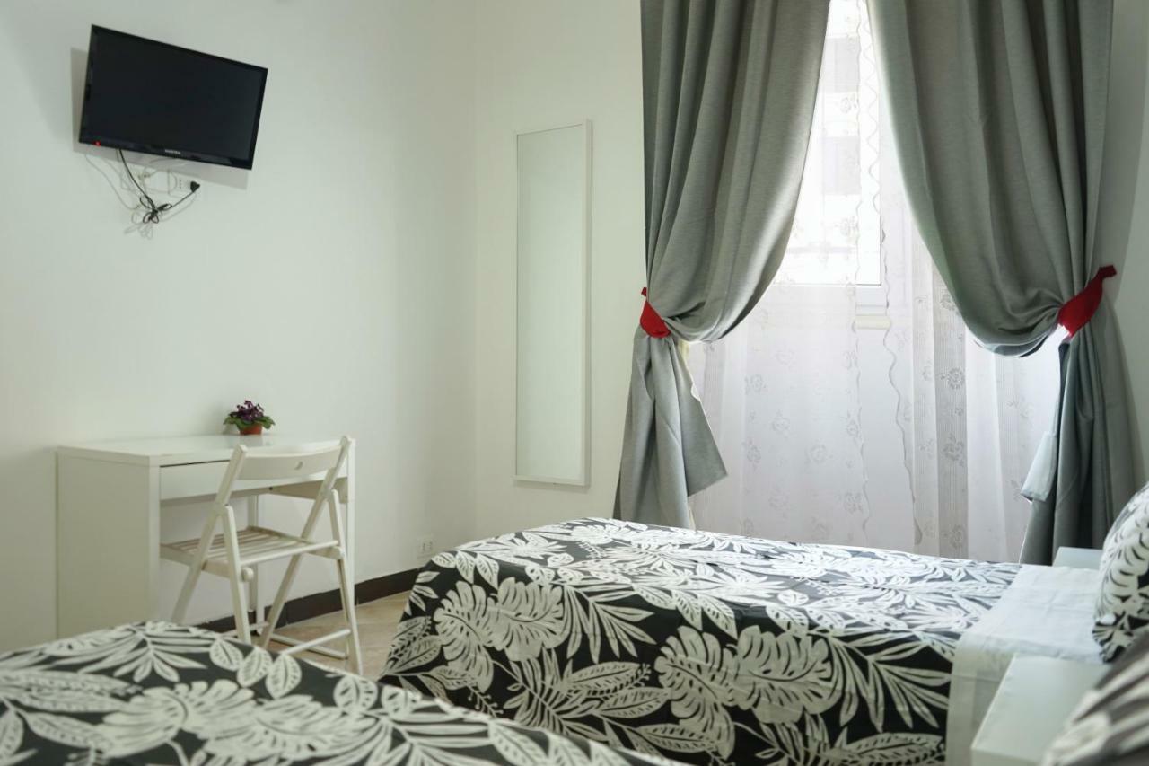 Hosting Flats Guesthouse Rome Exterior photo